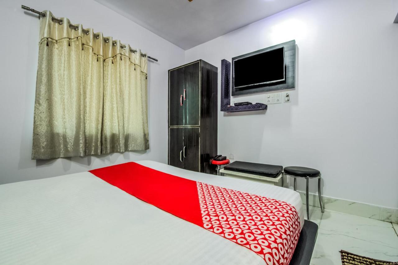 Oyo 14993 Rp Palace Danapur Exterior photo
