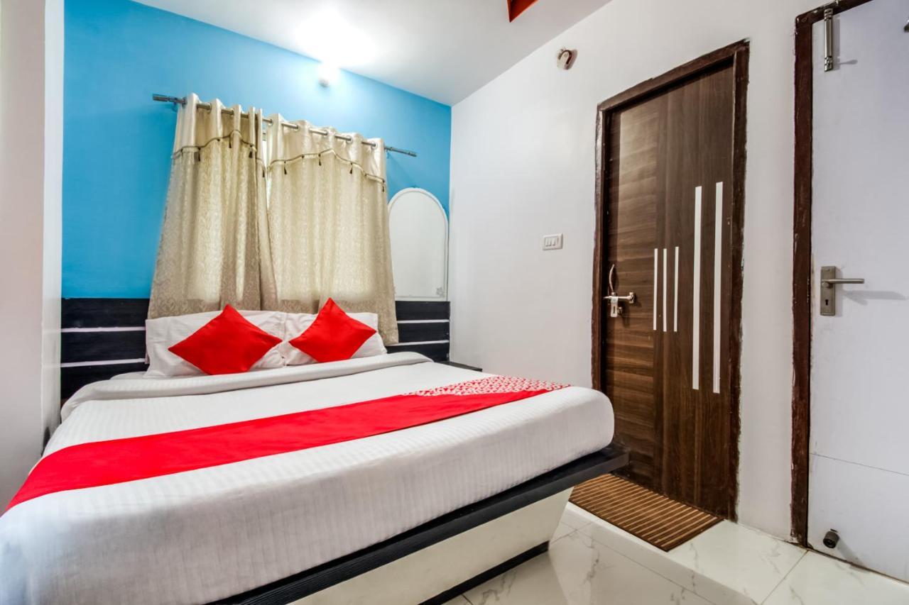 Oyo 14993 Rp Palace Danapur Exterior photo