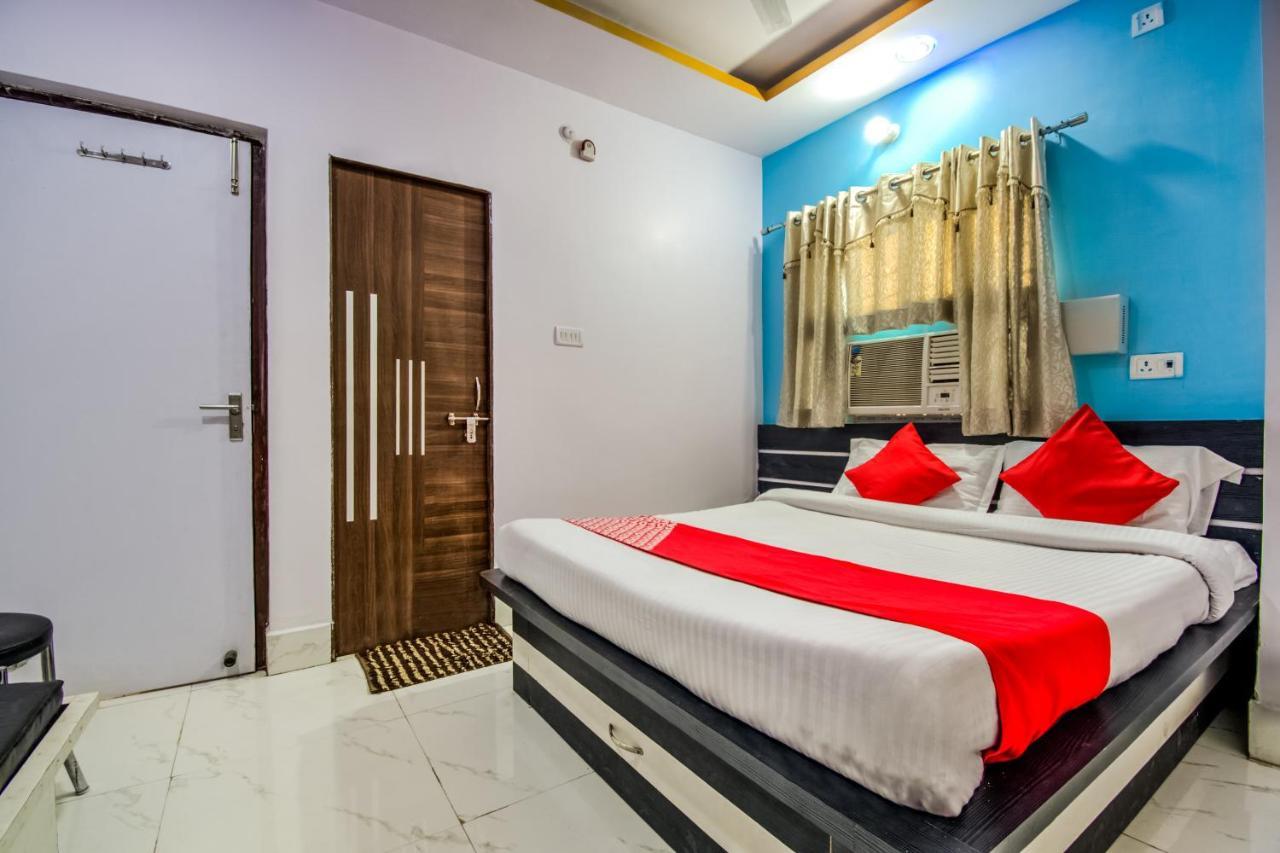 Oyo 14993 Rp Palace Danapur Exterior photo